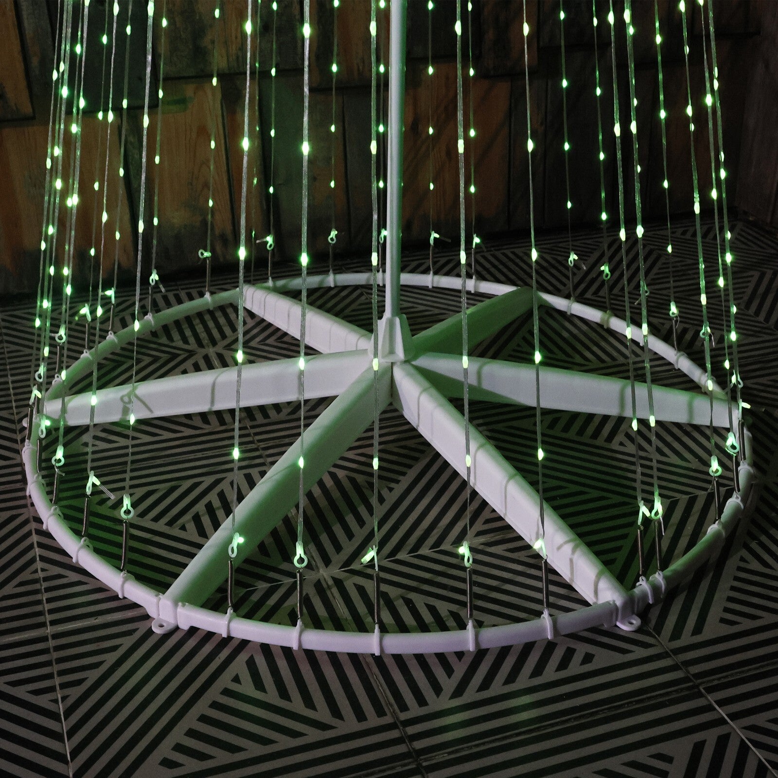 LED Christmas Tree 2025 – Complete Kit with Frame + LEDs + Star [Bivolt]